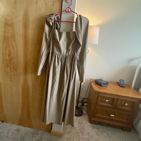 Reformation Luce dress, size 6 - Picture 7 of 9